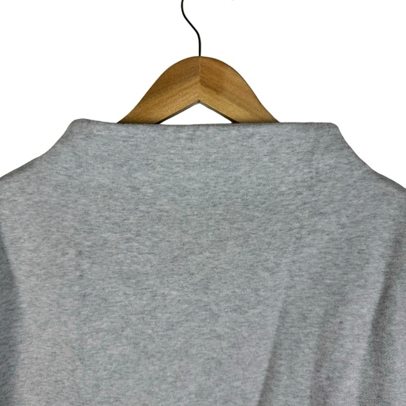 Gymshark Sweatshirt Gray Women’s Size Medium - Picture 8 of 11